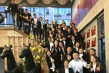 【老戰(zhàn)友實業(yè)】每天工作【6小時】健身兩小時！